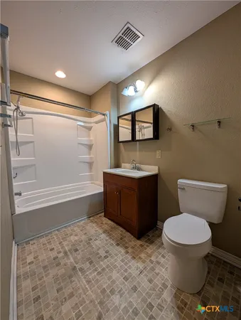 $1,595 | 1185 West Mill Street, New Braunfels, TX 78130