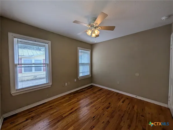 $1,595 | 1185 West Mill Street, New Braunfels, TX 78130