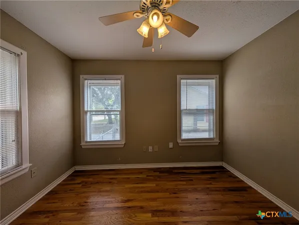 $1,595 | 1185 West Mill Street, New Braunfels, TX 78130