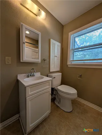 $1,595 | 1185 West Mill Street, New Braunfels, TX 78130