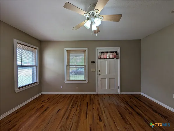 $1,595 | 1185 West Mill Street, New Braunfels, TX 78130