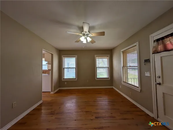 $1,595 | 1185 West Mill Street, New Braunfels, TX 78130