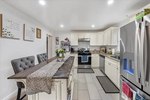 $449,000 | 631 Fairview Avenue, Bridgeport, CT 06606