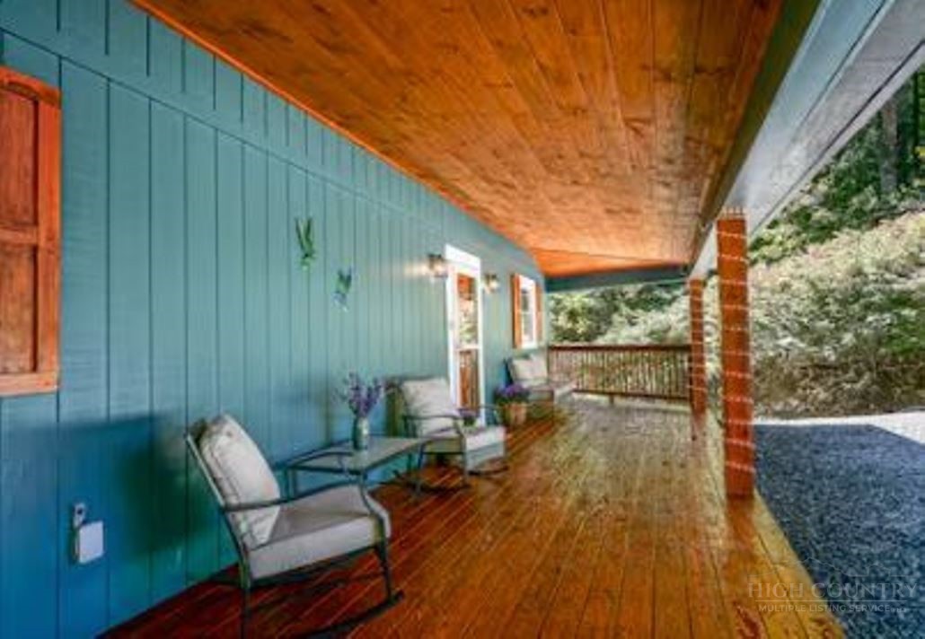 623 Wintergreen Drive Boone, NC 28607 - Photo 2 of 31