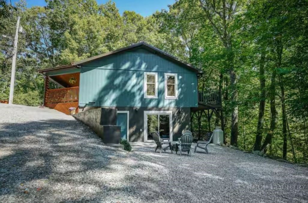 623 Wintergreen Drive Boone, NC 28607 - Photo 4 of 31