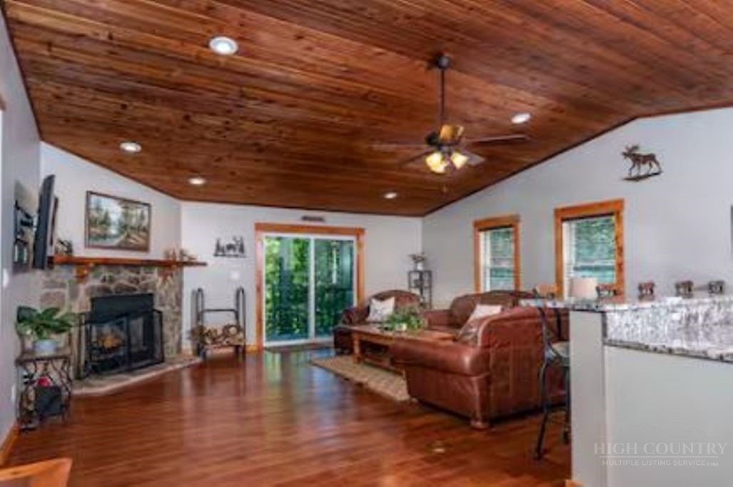 623 Wintergreen Drive Boone, NC 28607 - Photo 8 of 31
