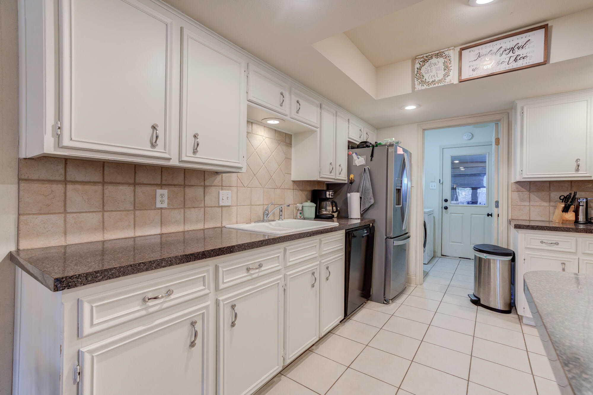 7811 Memphis Avenue Lubbock, TX 79423 - Photo 12 of 60 DSC05596_597_598_599_600