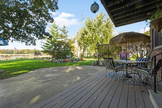 $550,000 | 8508 Fox River Road, Waterford, WI 53185