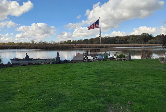 $550,000 | 8508 Fox River Road, Waterford, WI 53185