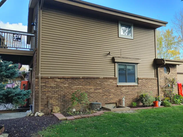 $550,000 | 8508 Fox River Road, Waterford, WI 53185