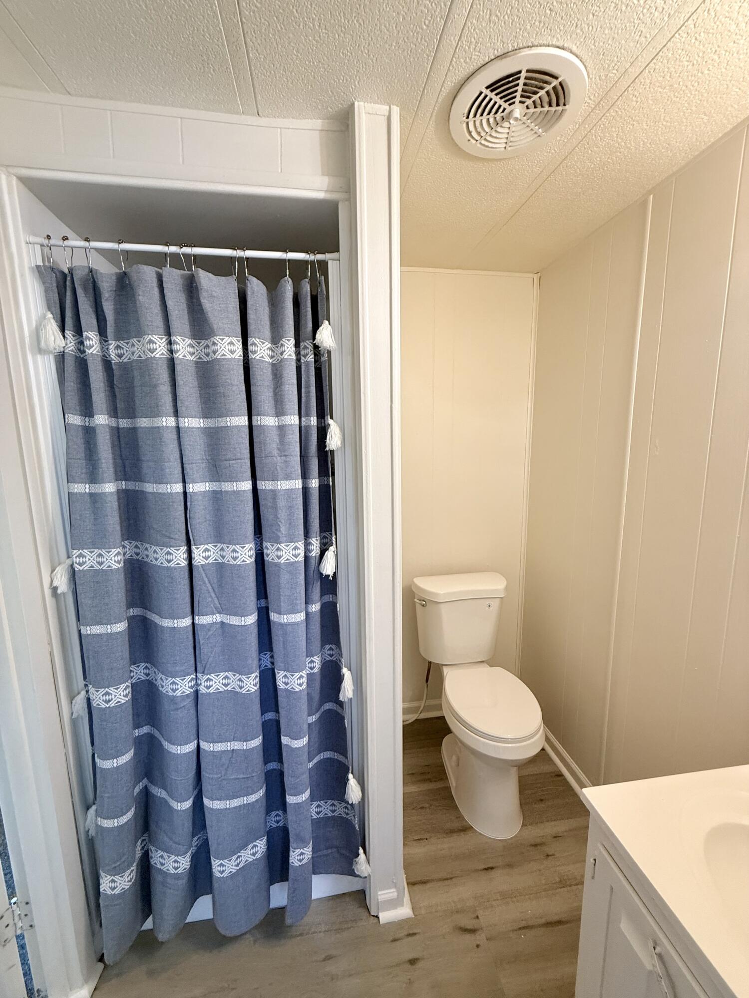 706 Halbert Street Ranchester, WY 82839 - Photo 10 of 13 10 - Bathroom