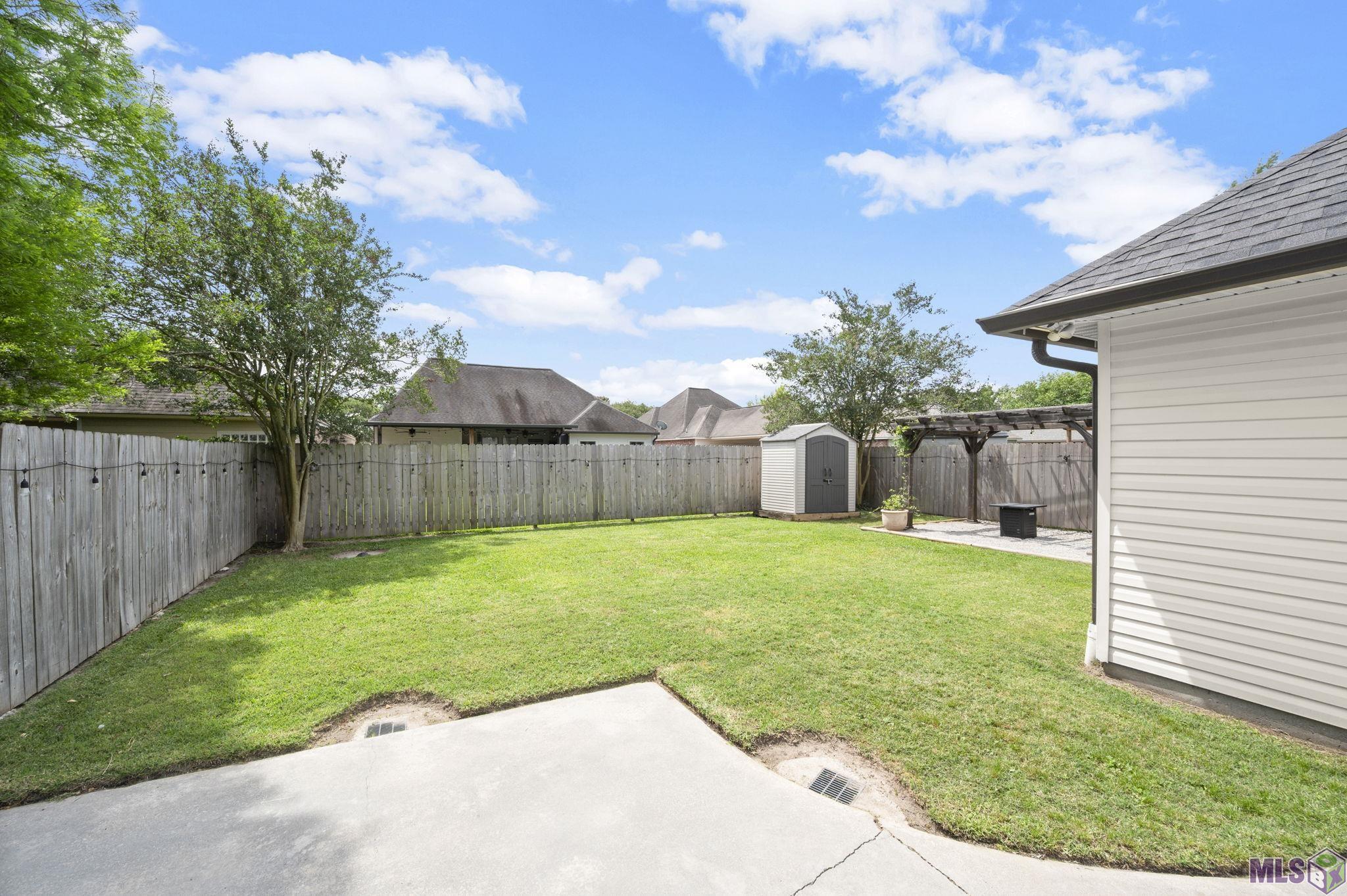 10170 Hillmont Avenue Baton Rouge, LA 70810 - Photo 2 of 5