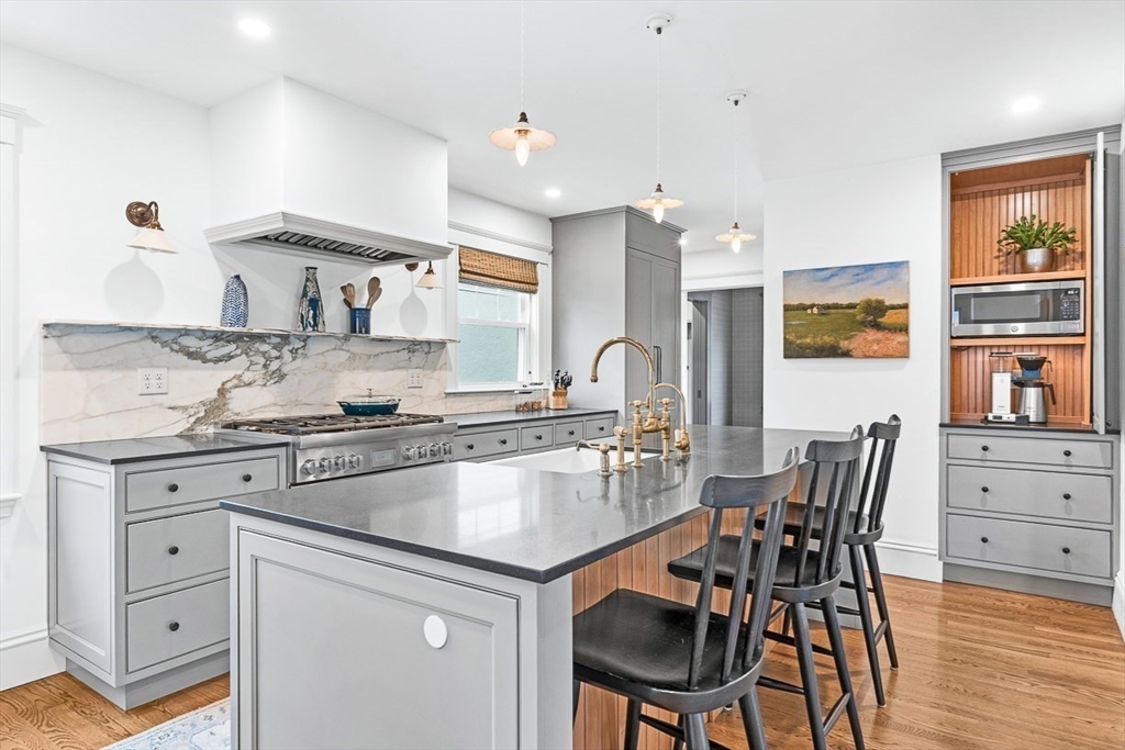 72 Stratford Road Melrose, MA 02176 - Photo 11 of 42