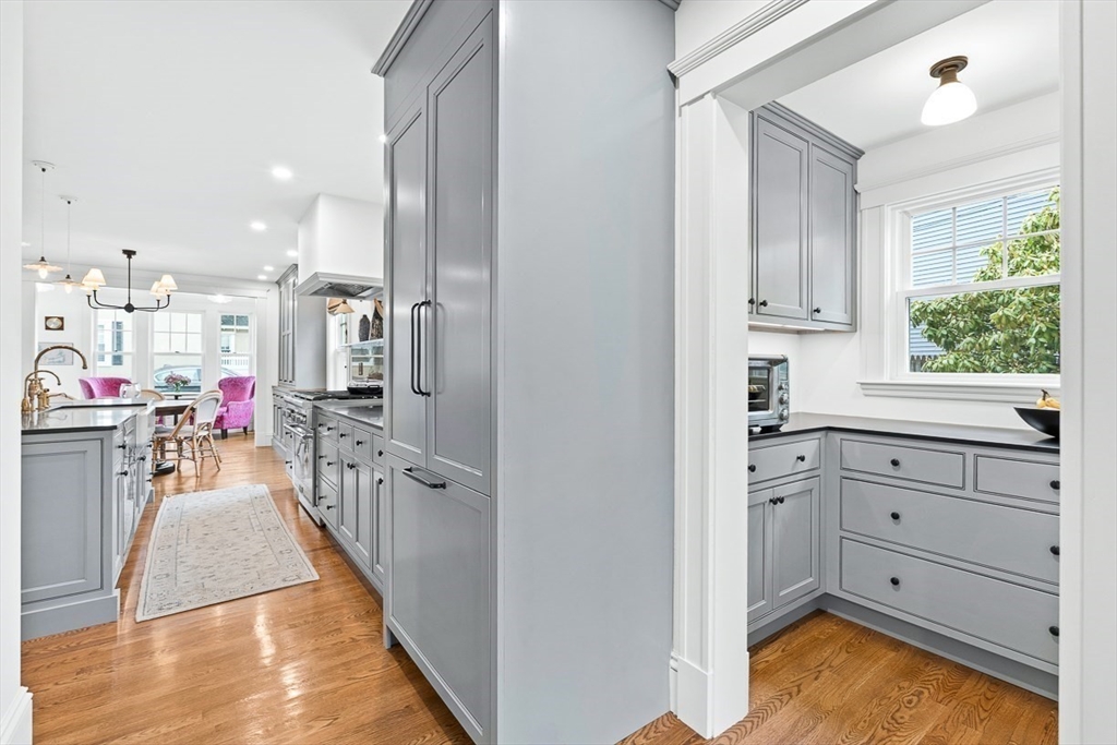 72 Stratford Road Melrose, MA 02176 - Photo 16 of 42