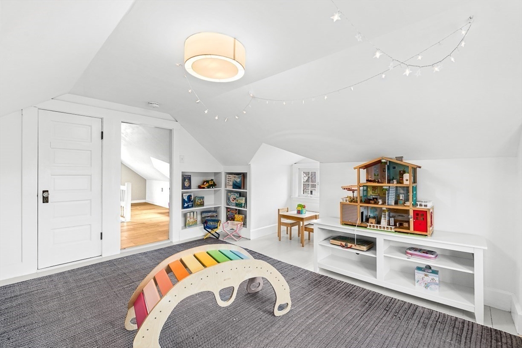 72 Stratford Road Melrose, MA 02176 - Photo 34 of 42