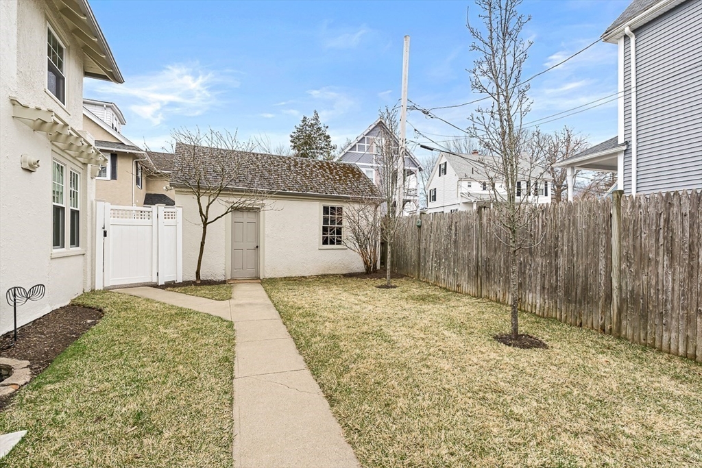 72 Stratford Road Melrose, MA 02176 - Photo 36 of 42