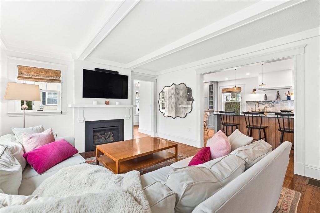 72 Stratford Road Melrose, MA 02176 - Photo 5 of 42