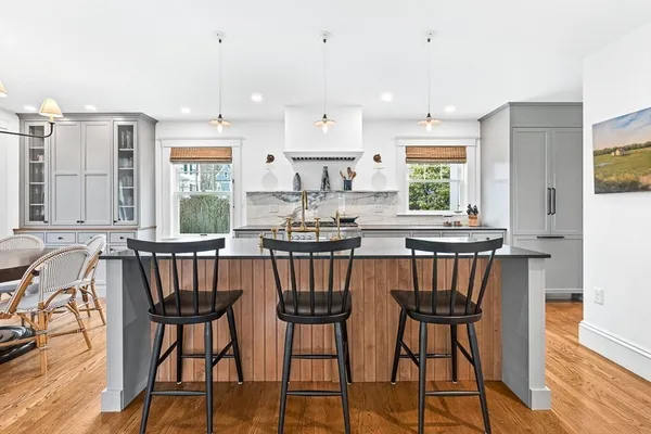 $1,679,000 | 72 Stratford Road, Melrose, MA 02176