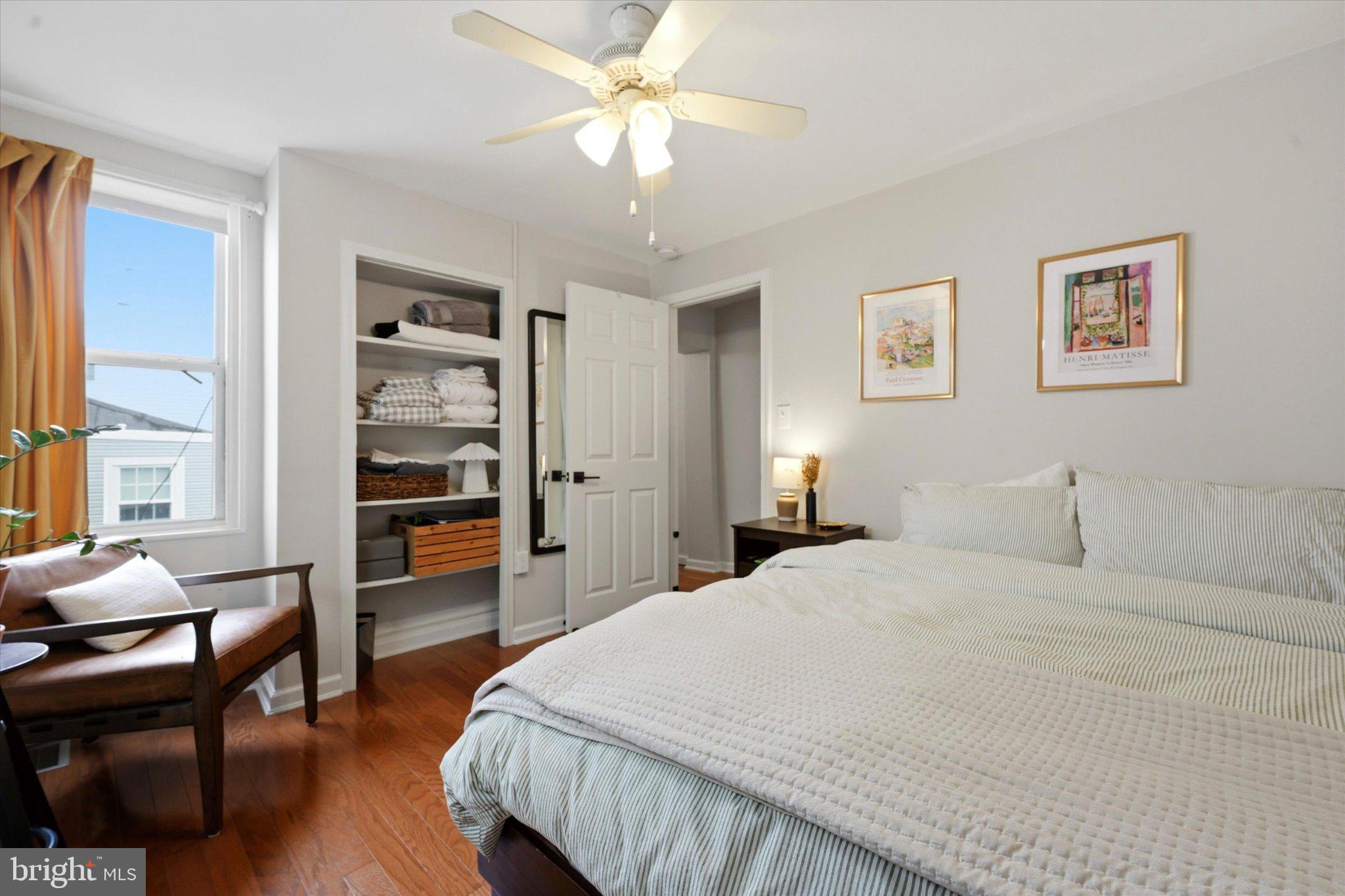 1233 East Colona Street Philadelphia, PA 19125 - Photo 22 of 25 Cozy retreat with natural light.