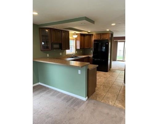 384 Bridle Path Worcester, MA 01604 - Photo 6 of 20 Gallery Image 6