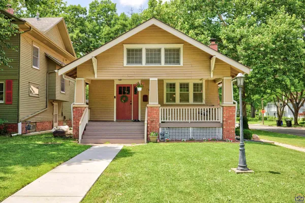 $189,900 | 1501 Southwest Plass Avenue, Topeka, KS 66604