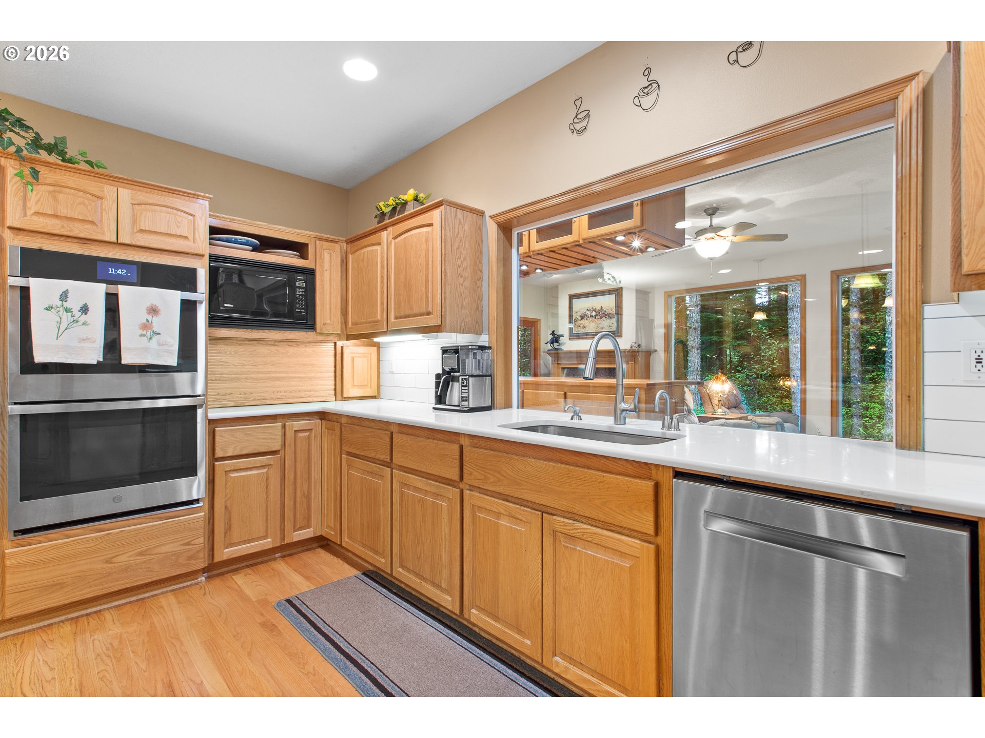 9920 Southeast Bull Run Road Corbett, OR 97019 - Photo 17 of 48 Kitchen