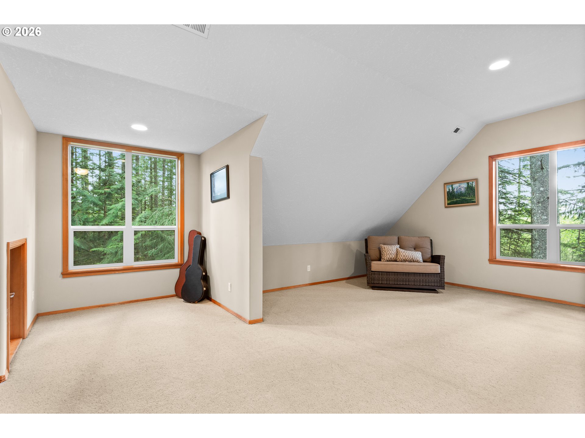 9920 Southeast Bull Run Road Corbett, OR 97019 - Photo 37 of 48 Bonus Room