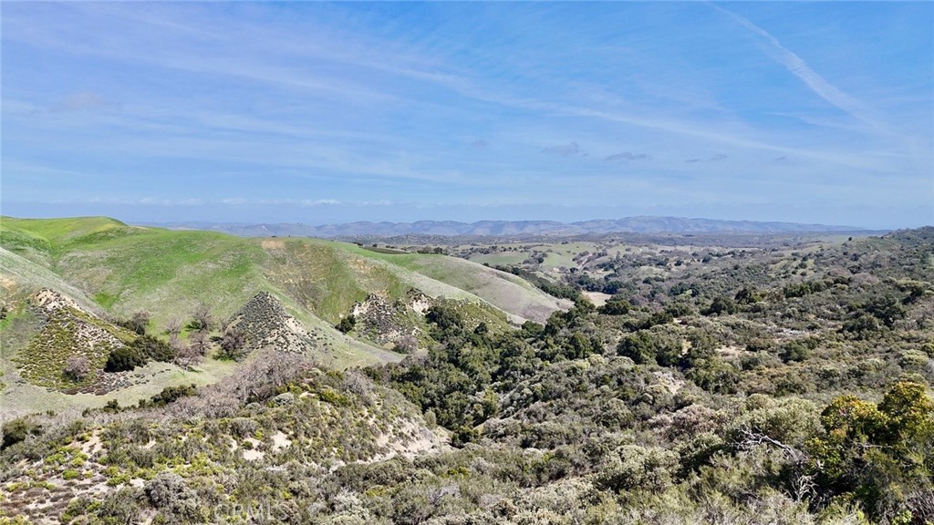 74921 Copperhead Road Bradley, CA 93426 - Photo 13 of 20 a view of a field with an ocean