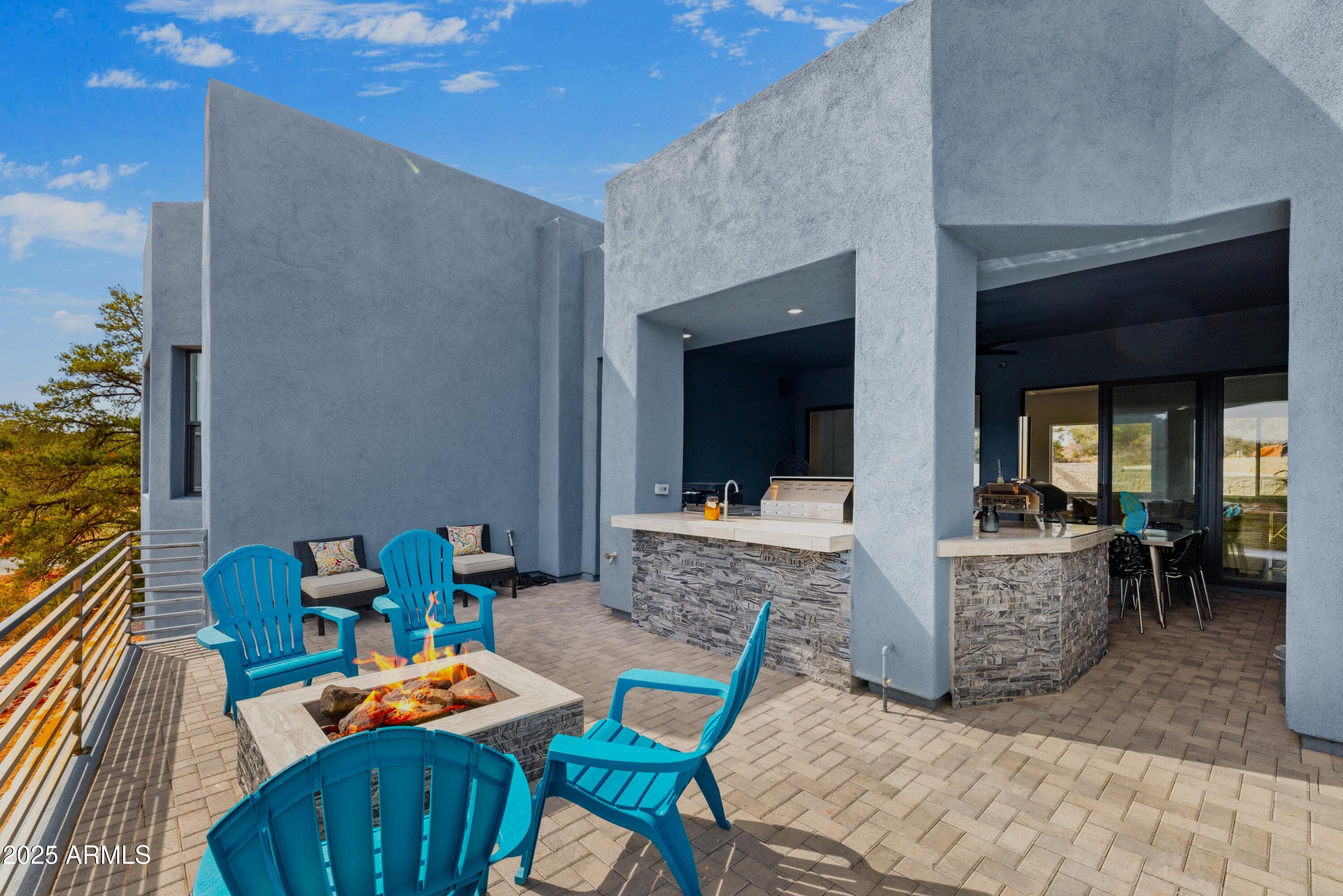 10 Ho Hum Circle Sedona, AZ 86351 - Photo 12 of 48 a living room with furniture and wooden floor