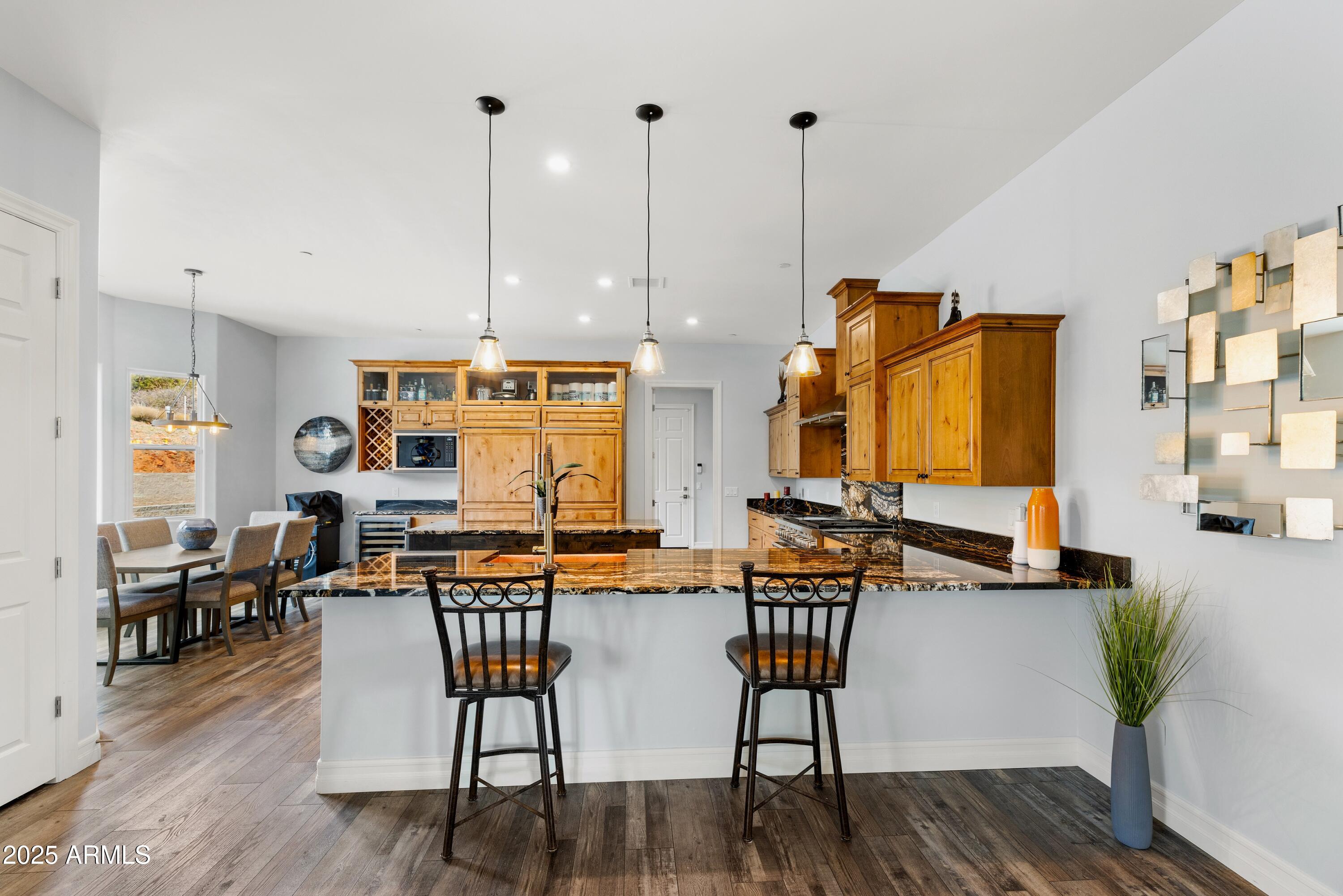 10 Ho Hum Circle Sedona, AZ 86351 - Photo 14 of 48 a view of a kitchen and dining room