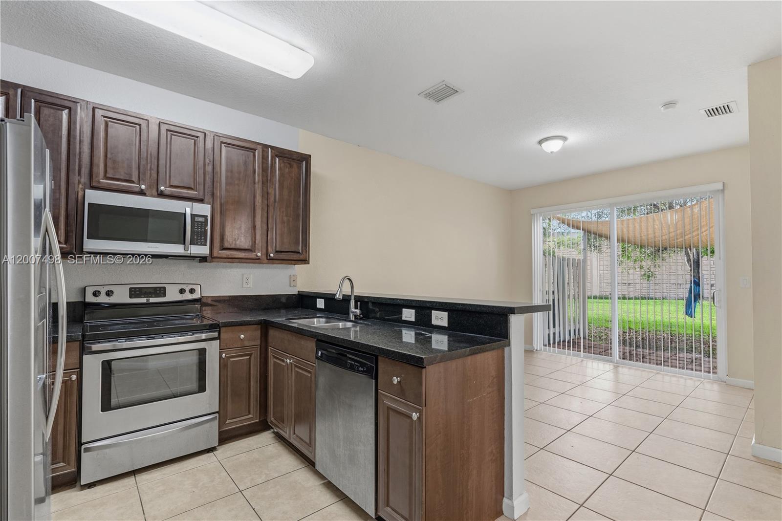 3166 Northeast 11th Street Homestead, FL 33033 - Photo 11 of 42