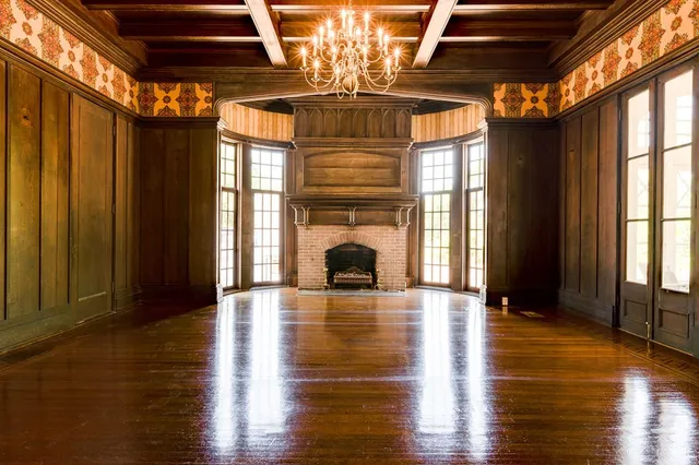 $1,095,000 | 412 Storm Avenue, Brookhaven, MS 39601