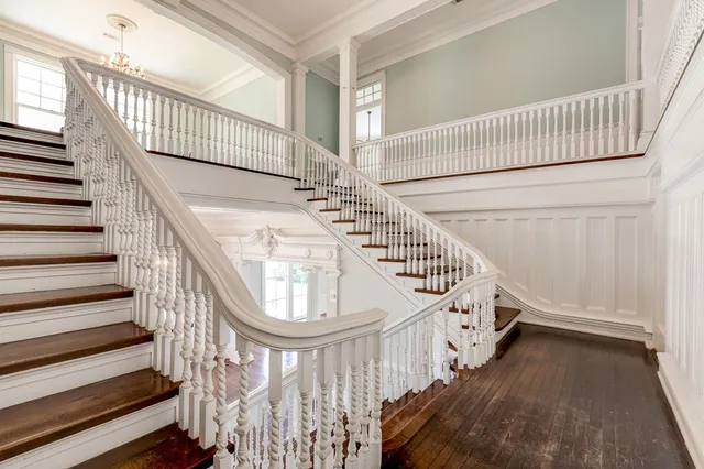 $1,095,000 | 412 Storm Avenue, Brookhaven, MS 39601