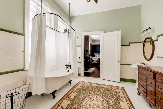 $1,095,000 | 412 Storm Avenue, Brookhaven, MS 39601