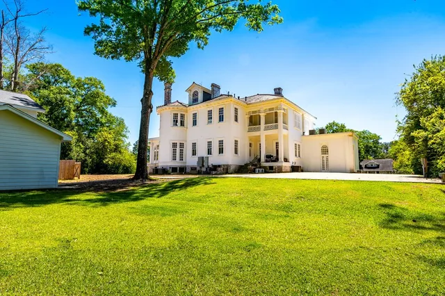 $1,095,000 | 412 Storm Avenue, Brookhaven, MS 39601
