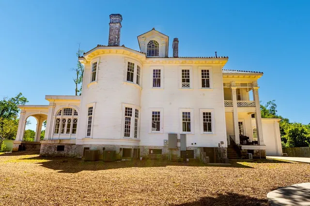 $1,095,000 | 412 Storm Avenue, Brookhaven, MS 39601