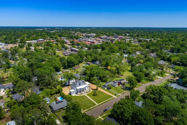 $1,095,000 | 412 Storm Avenue, Brookhaven, MS 39601