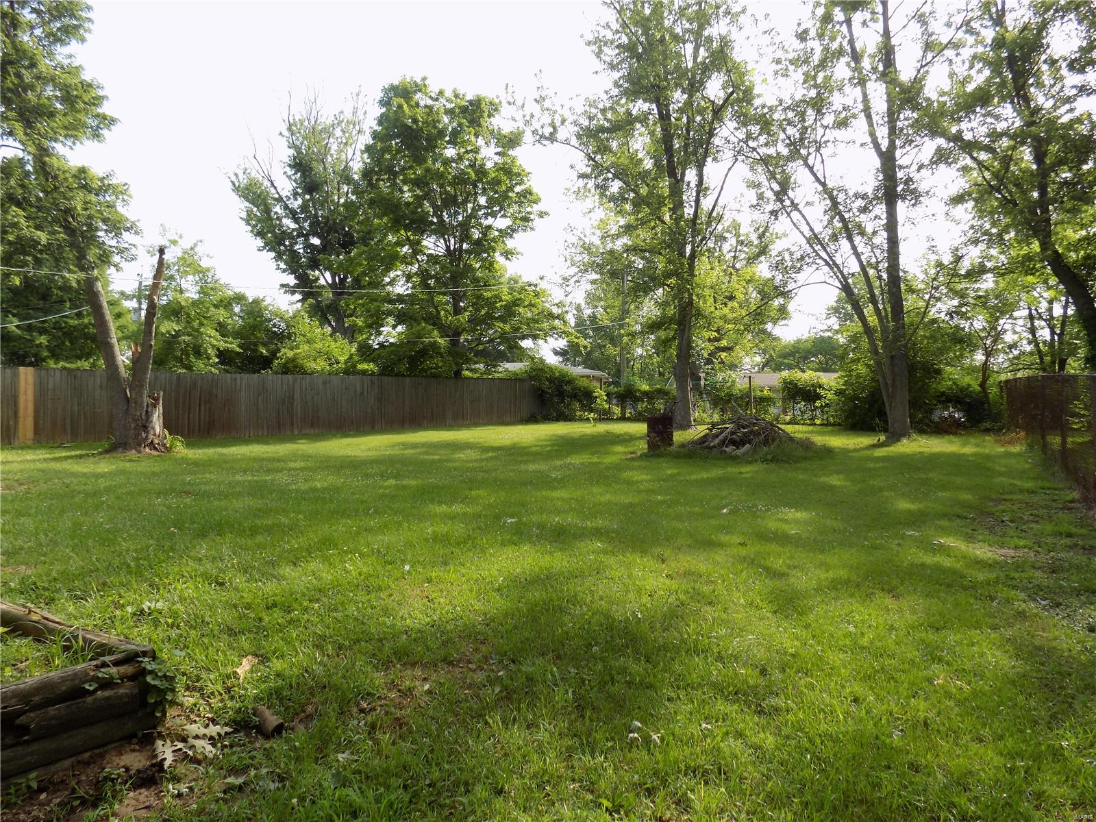5209 Pine Ridge Drive Godfrey, IL 62035 - Photo 15 of 15 Gallery Image 15