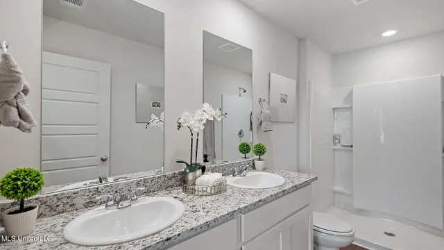 $219,900 | 5023 Fox Glen Drive, Jackson, MS 39212