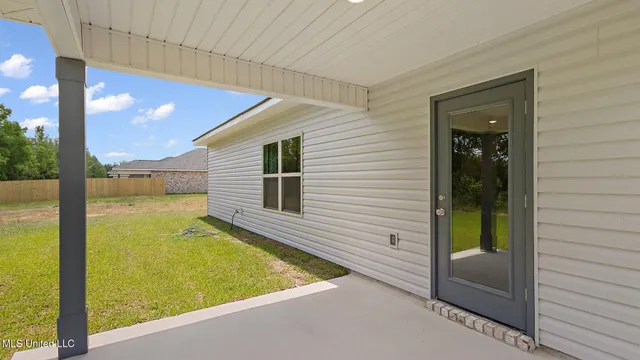 $219,900 | 5023 Fox Glen Drive, Jackson, MS 39212