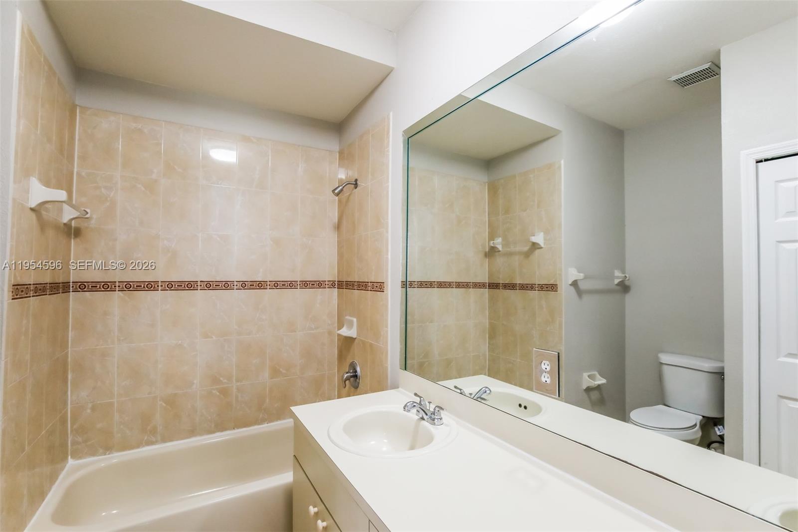 27598 Southwest 138th Avenue Homestead, FL 33032 - Photo 16 of 18