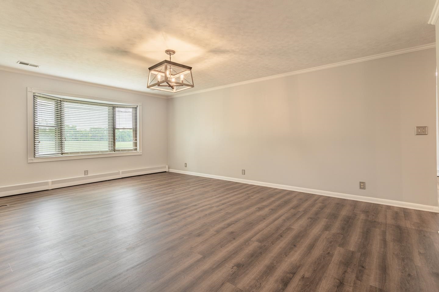 4300 Fickas Road Evansville, IN 47714 - Photo 14 of 34 Gallery Image 14