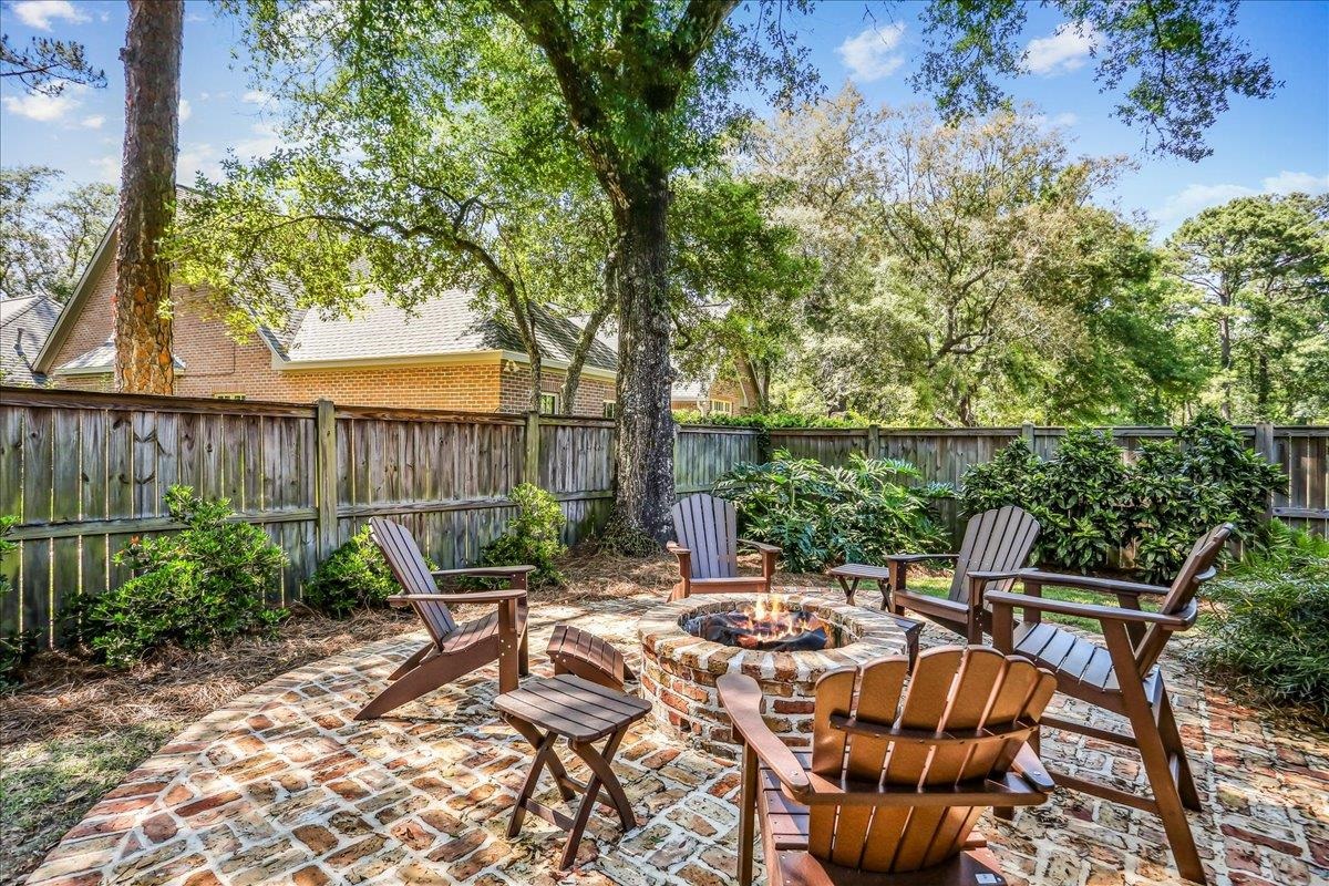 326 Poviner Place Fairhope, AL 36532 - Photo 11 of 41 Patio