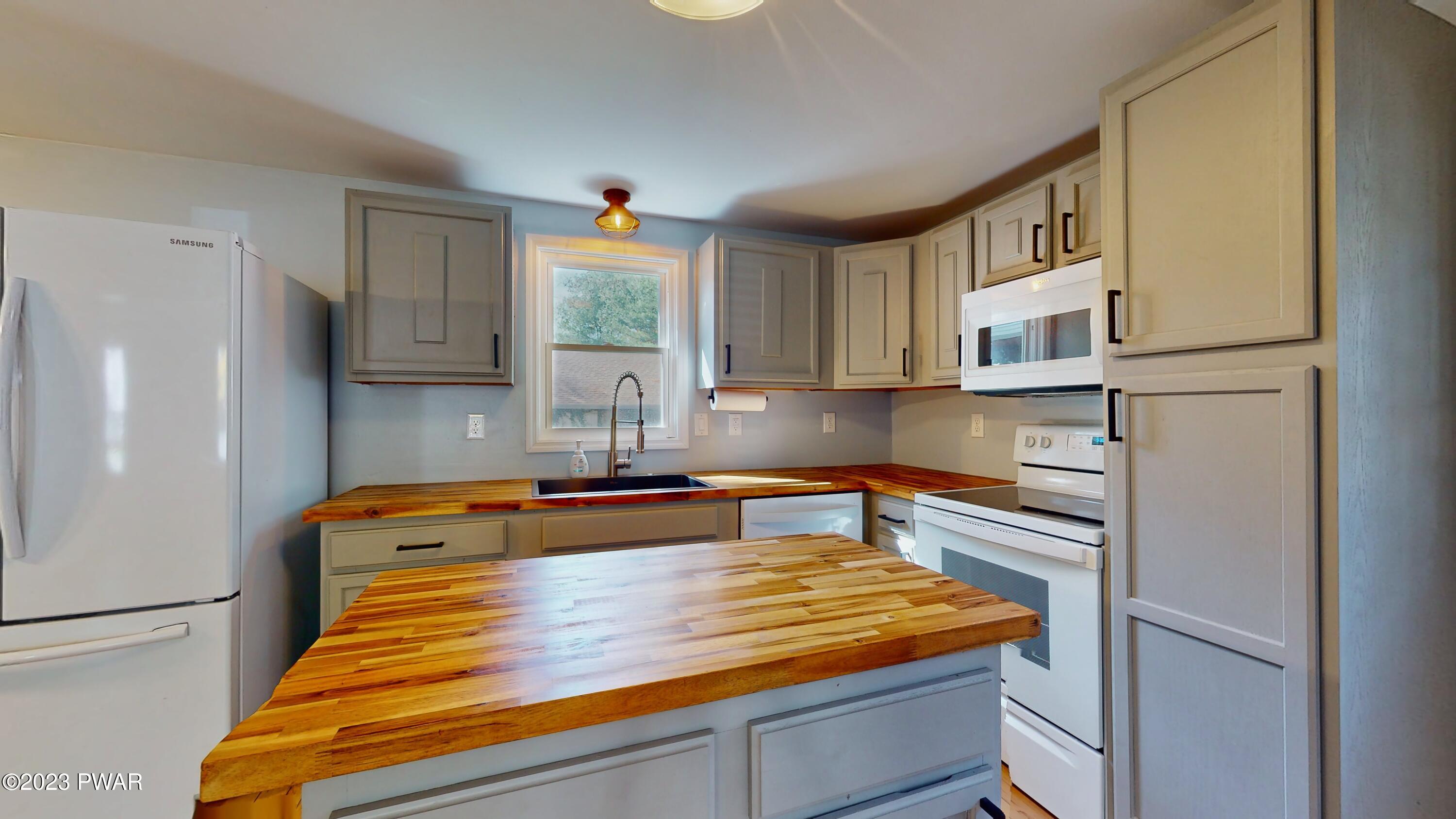 503 9th Street Matamoras, PA 18336 - Photo 5 of 28