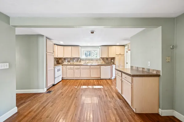 $465,000 | 294 Highway 16, Jackson, NH 03846