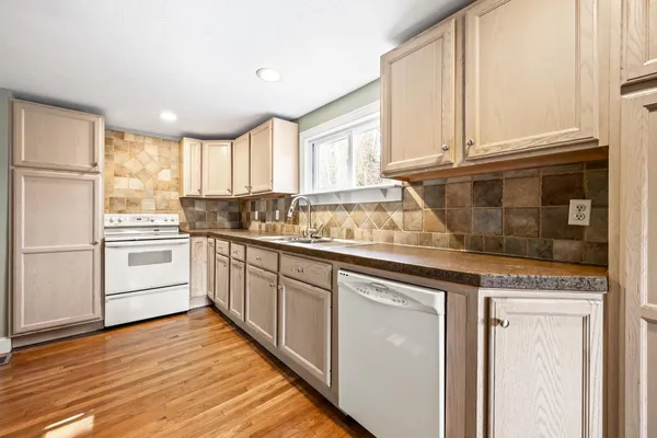 $465,000 | 294 Highway 16, Jackson, NH 03846