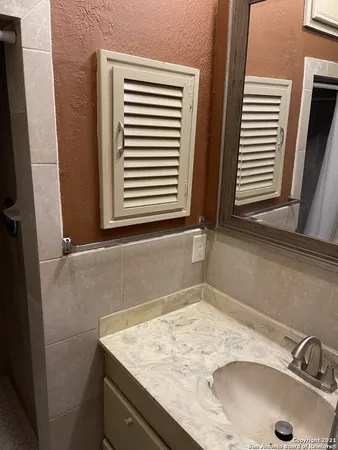 $1,050 | 567 Gilbert Lane, Unit 2, San Antonio, TX 78213