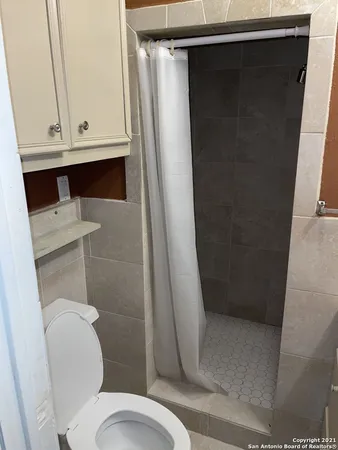 $1,050 | 567 Gilbert Lane, Unit 2, San Antonio, TX 78213