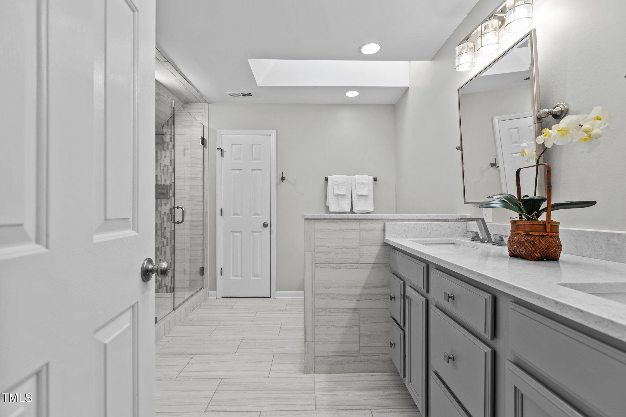 1613 Cheshire Bridge Road Durham, NC 27712 - Photo 22 of 41 Primary Bathroom