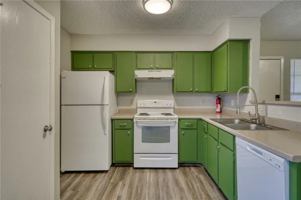 $1,050 | 707 Wellesley Court, Unit B, College Station, TX 77840